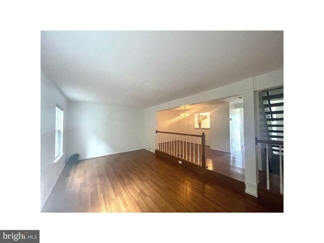 Foto del edificio - 1032 Bayridge Terrace