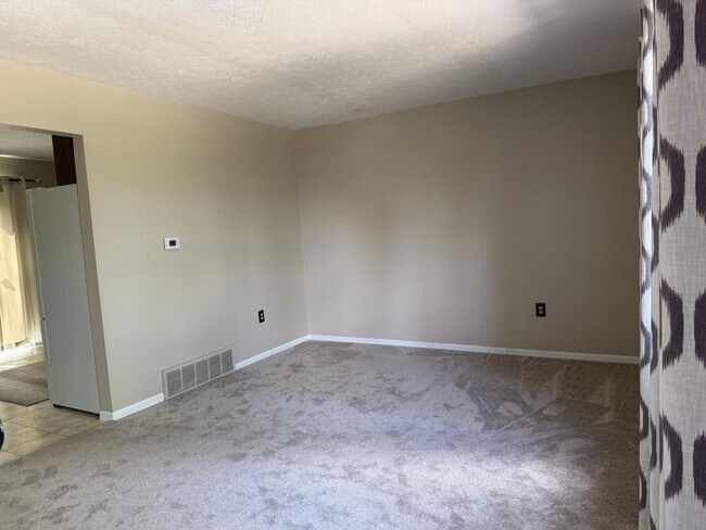 Foto del edificio - 2500 Cleveland Rd