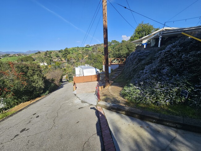 Foto del edificio - 9565 Dale Ave