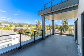 Building Photo - 809 Arncote Ave
