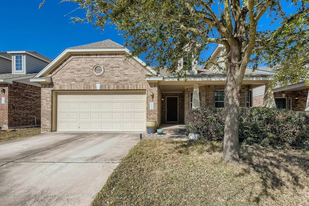 Primary Photo - 1207 Horseshoe Ranch Dr