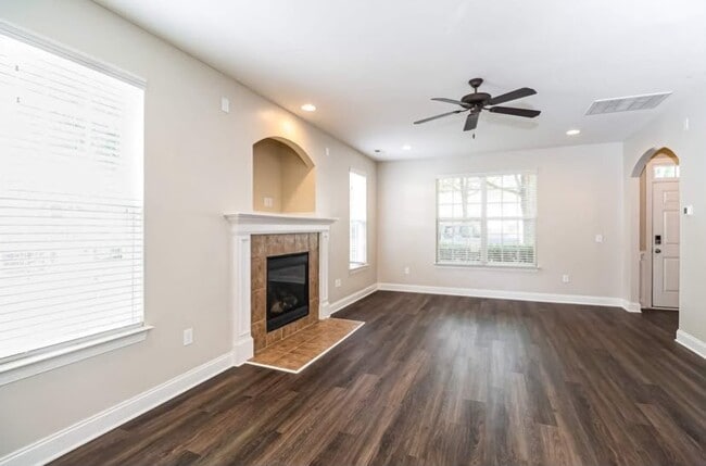 Building Photo - 1205 Stonecrop Ln