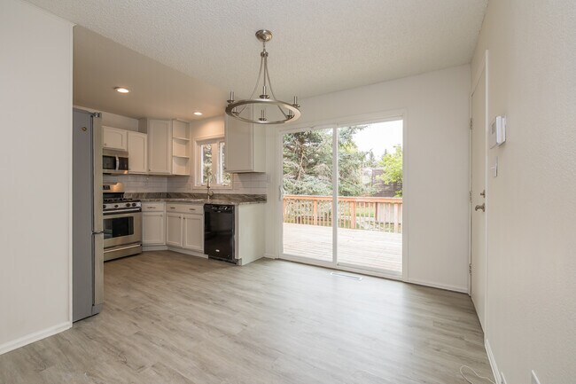 Building Photo - 4516 Ocean Loop