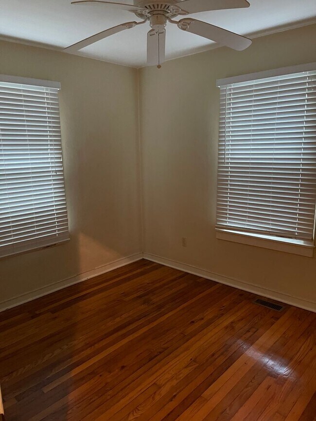 Foto del edificio - Charming 2 bed 1 bath home