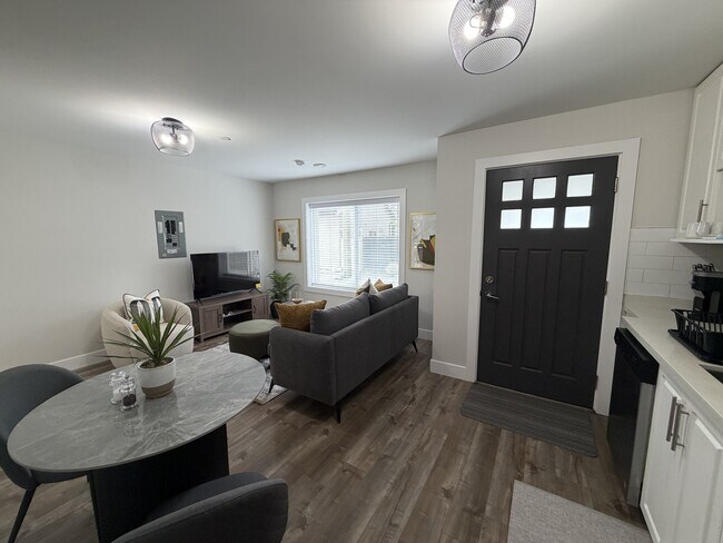 Photo du bâtiment - 2127 E 46th Ave
