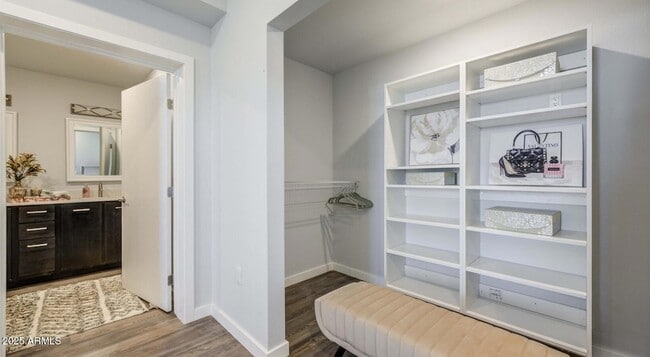 Building Photo - 11850 W Fillmore St