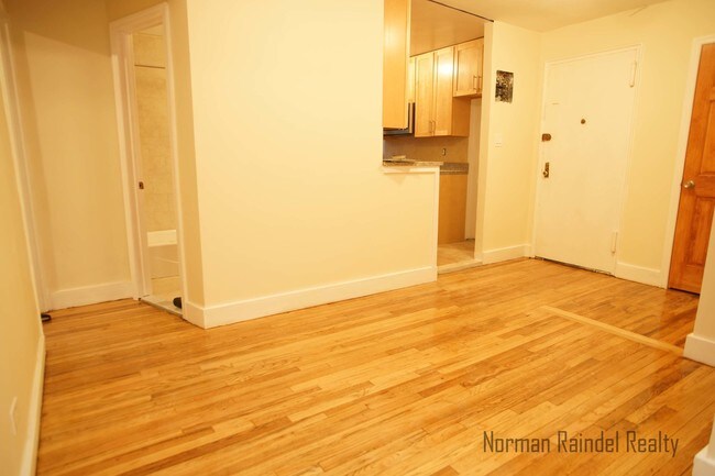 Foto del edificio - 3255 Shore Pkwy
