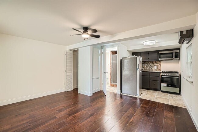 Foto del edificio - 1013 E 3rd St