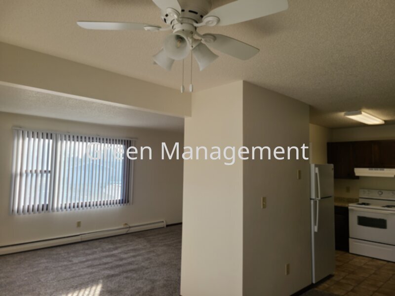 Foto del edificio - 2 Bedroom with Heat Paid and Garage