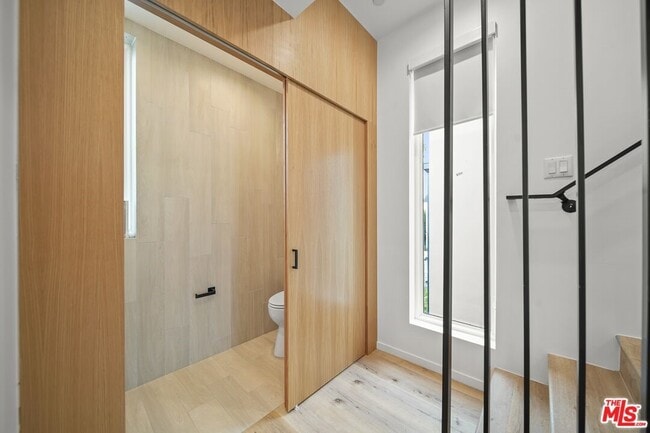 Building Photo - 849 Mariposa Ave