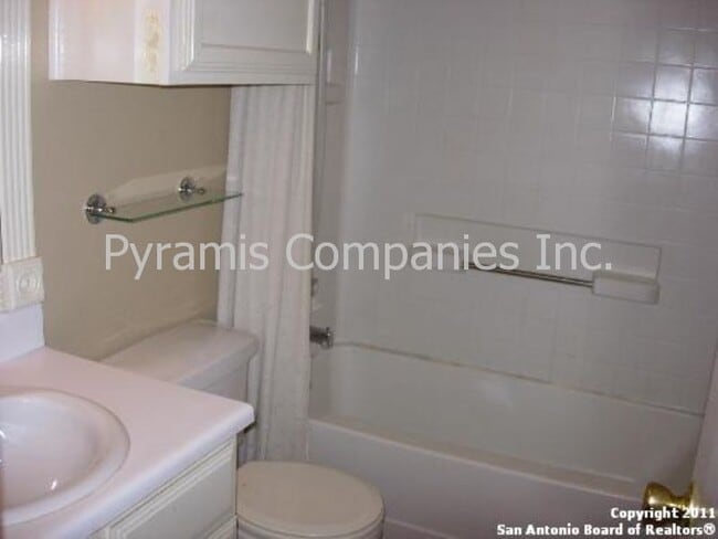 Building Photo - 3219 Stoney Grv