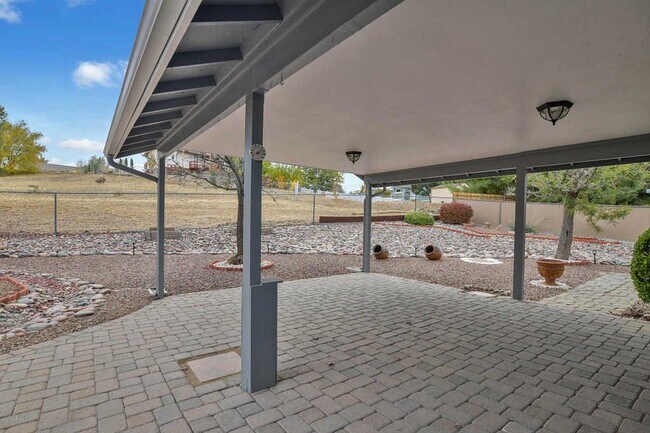 Building Photo - 5471 N Mission Ln