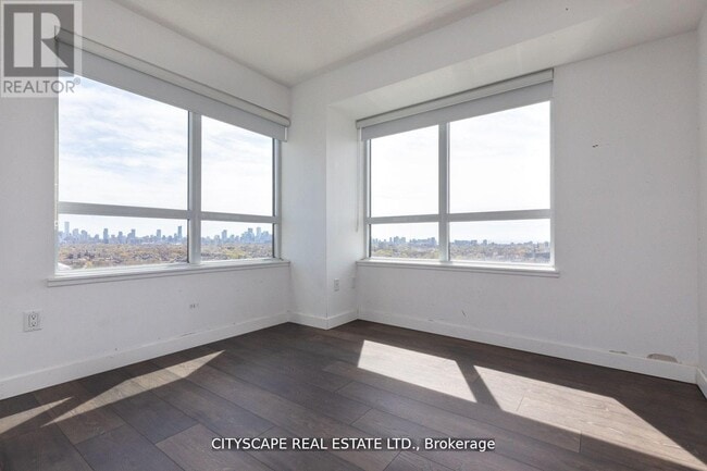 Building Photo - 1420 Dupont St