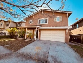 Building Photo - 6023 Vista San Isidro