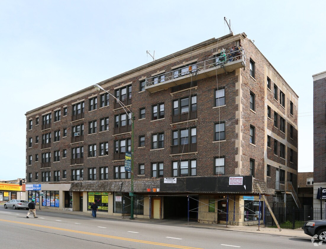 Foto del edificio - 6753-6761 N Clark St