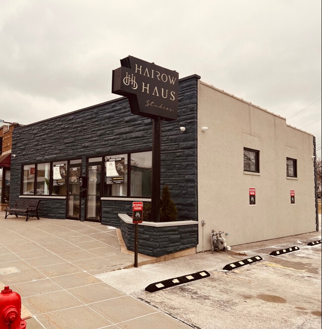 Building Photo - 3423-3425 Ridge Rd