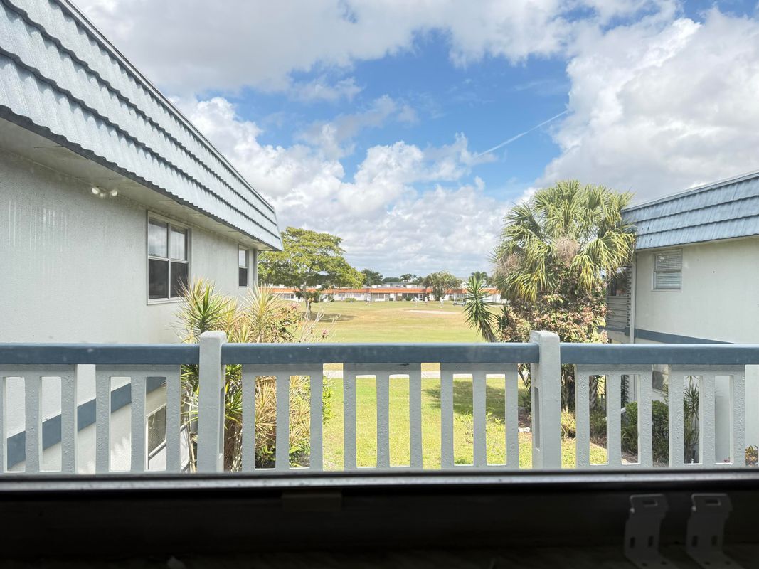 Foto del edificio - 323 Tuscany Ln