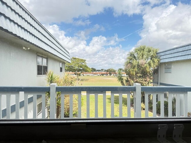 Building Photo - 323 Tuscany Ln