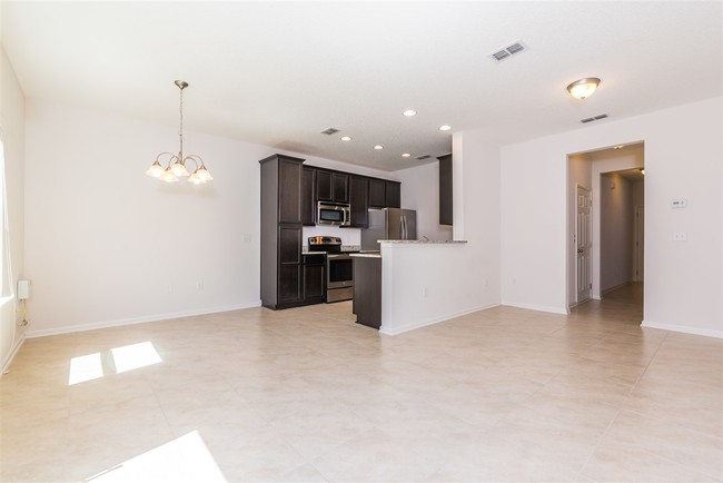 Building Photo - 224 Moultrie Village Ln