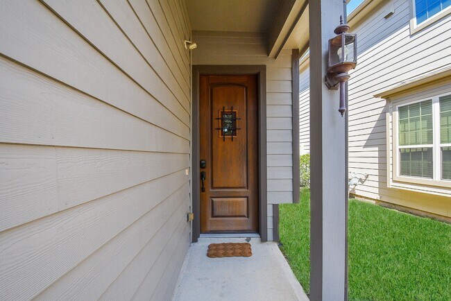 Building Photo - 78 Aventura Pl