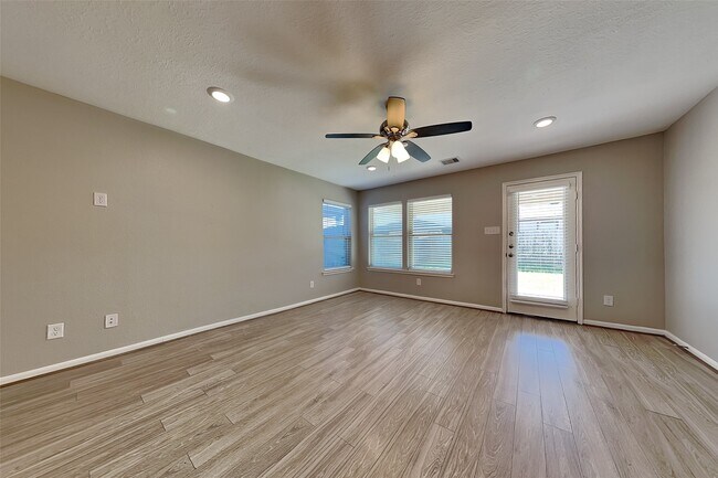 Foto del edificio - 25614 Ramsey Heights Way