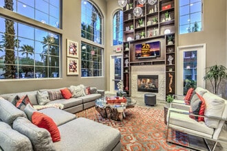 Building Photo - Tivoli