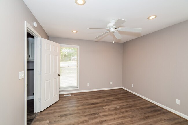 Foto del edificio - 2157 Mountain View Rd