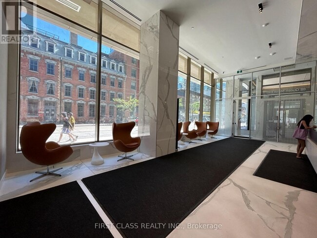 Building Photo - 88 Queen St E