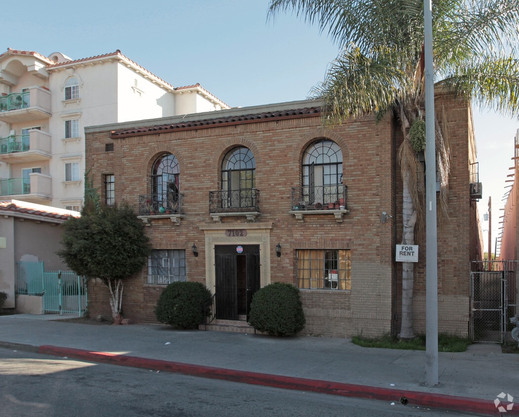Building Photo - 7102 Rita Ave