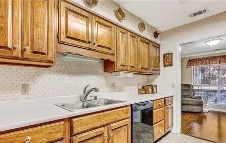 Foto del edificio - 406 Miner Dr