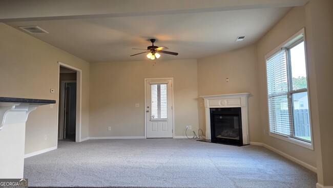 Foto del edificio - 5240 Brierstone Dr