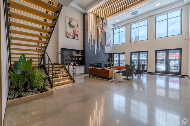 Lobby Photo - The Idylwood