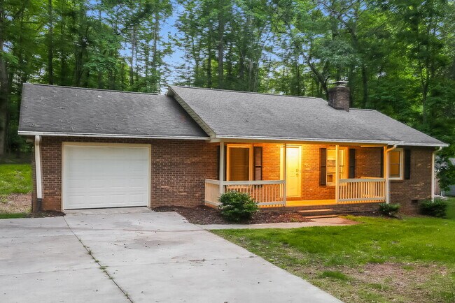 Foto del edificio - 431 Hillcrest Dr