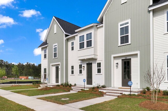 Building Photo - Luxury Townhome in Midtown Nexton