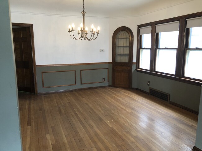 Building Photo - 2264 Northland Ave