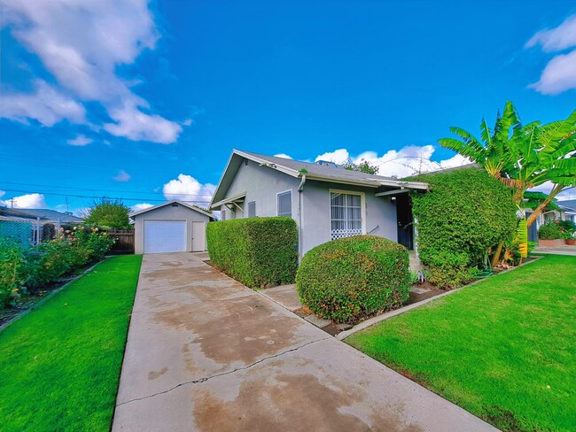 Foto del edificio - Single-Level 2BR Apartment with Garage in Fresno!