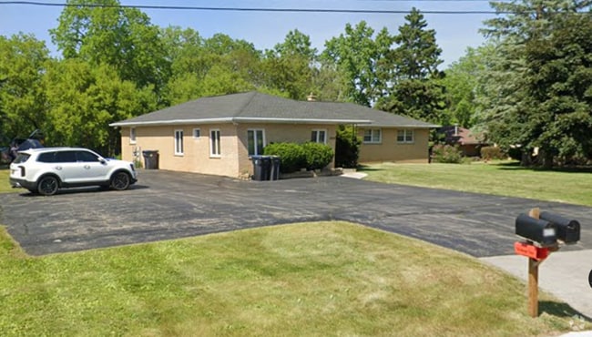 Building Photo - 4914 Northwestern Ave