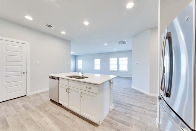 Building Photo - 11404 Comano Dr