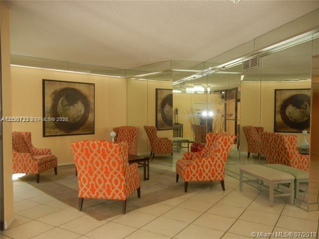 Foto del edificio - 1300 St Charles Pl