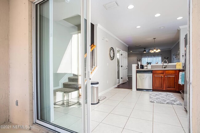 Building Photo - 11534 Summerview Cir