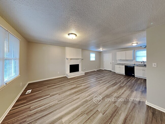 Building Photo - 208 Ferncliff Dr