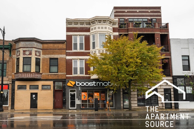 Building Photo - 2519 W North Ave