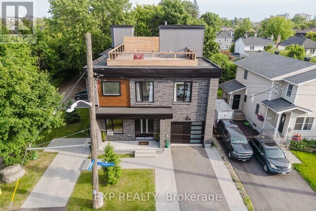Photo du bâtiment - 62 Columbus Ave