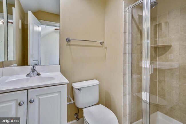 Foto del edificio - 1719 Potomac Greens Dr