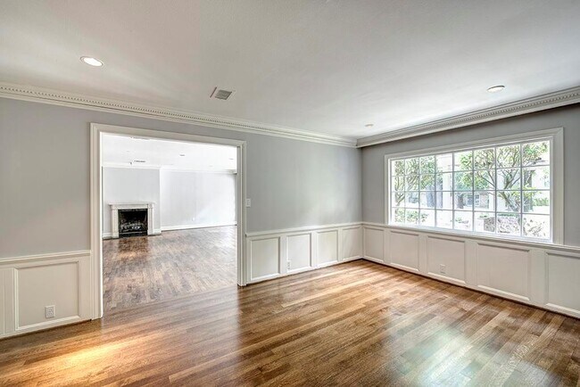 Building Photo - 115 Hickory Ridge Dr