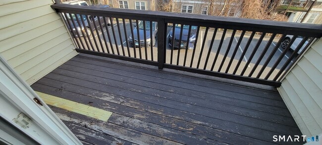 Building Photo - 8 Scuppo Rd