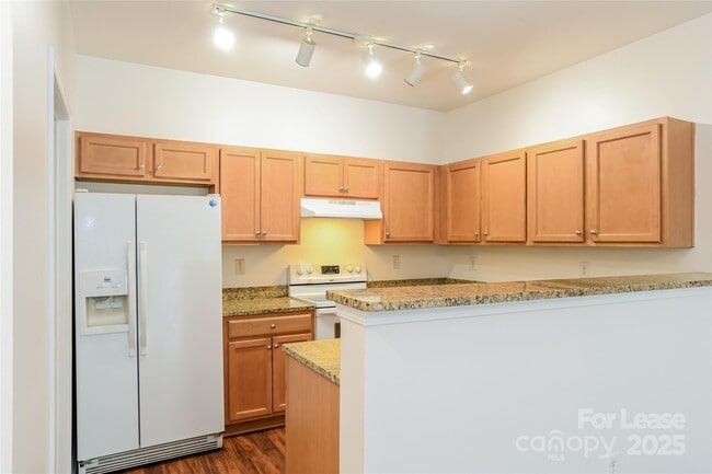 Building Photo - 1212 Duncan Gardens Dr