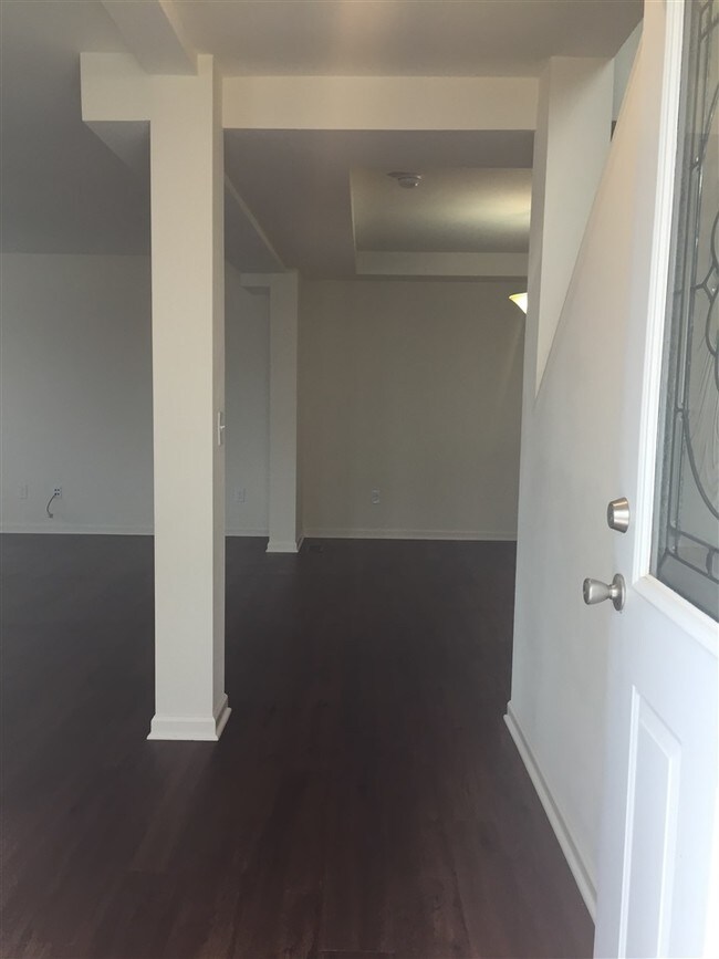 Foto del edificio - 158 Vineland Pkwy Dr