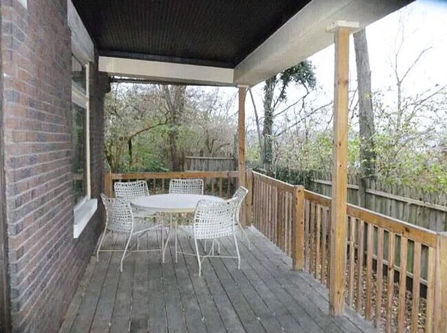 Foto del edificio - 635 Straight St