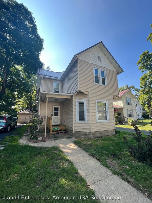 Primary Photo - 3 br, 1.5 bath House - 647 Evans Street